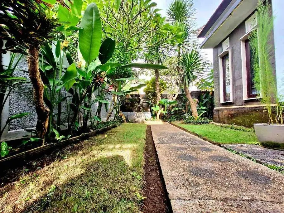 Made House Villa Nusa Dua  Indonesia